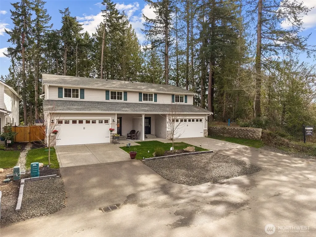 21 E Sullivan Street Allyn WA 98524