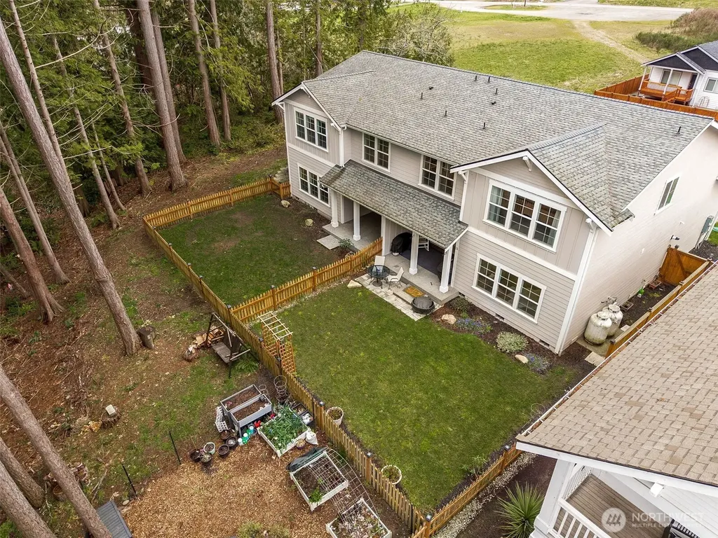 21 E Sullivan Street Allyn WA 98524