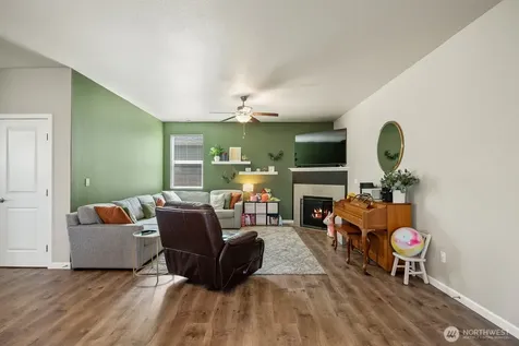3246 Scotland Alley Mount Vernon WA 98273