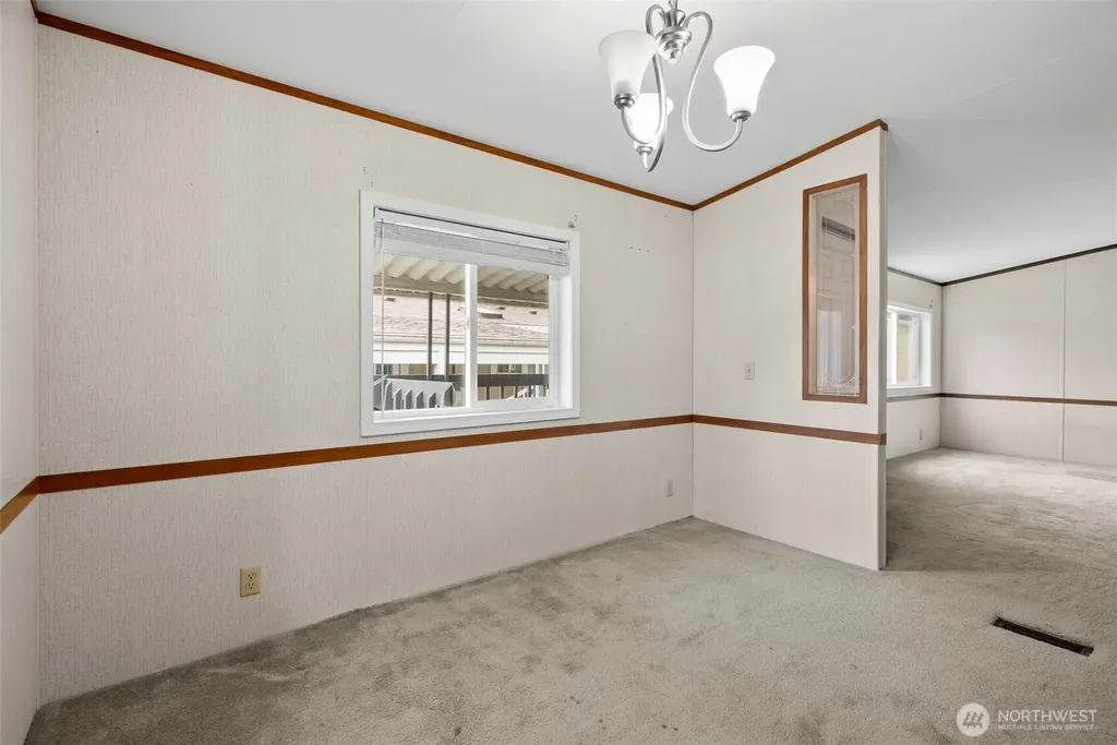 139 NE Saturn Lane Bremerton WA 98311