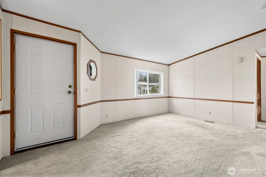 139 NE Saturn Lane Bremerton WA 98311