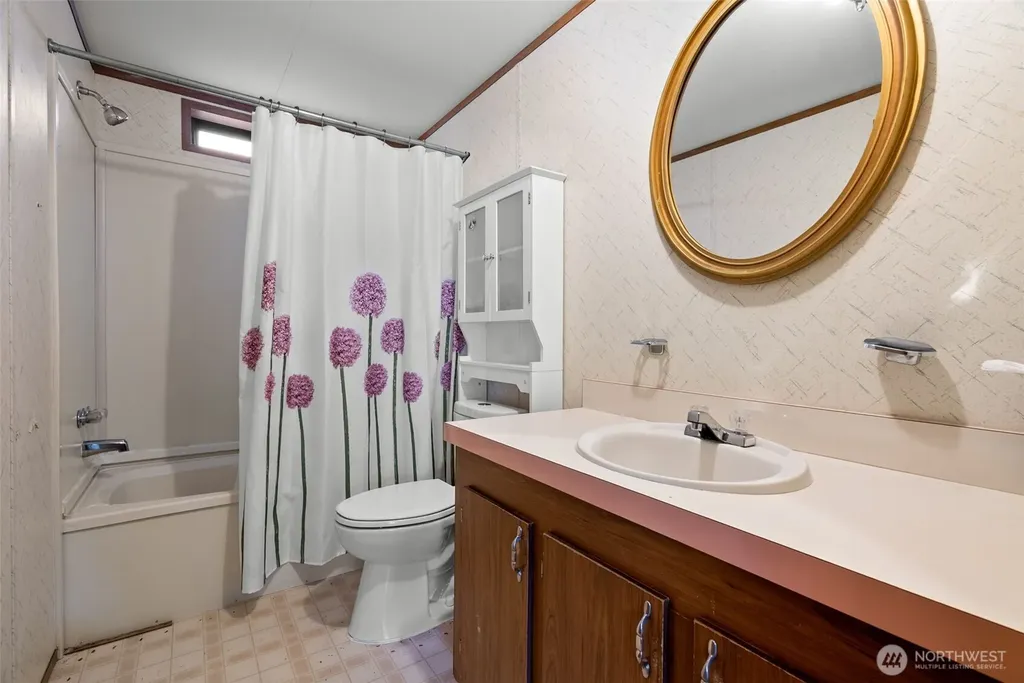 139 NE Saturn Lane Bremerton WA 98311