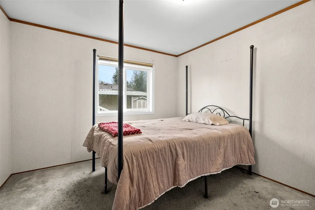139 NE Saturn Lane Bremerton WA 98311