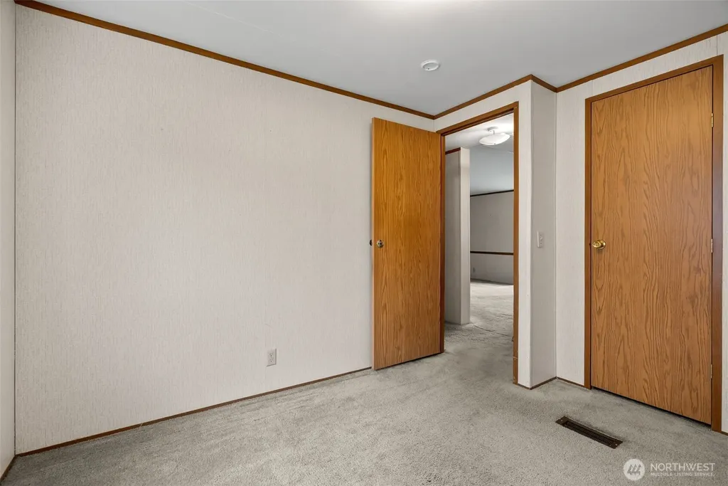 139 NE Saturn Lane Bremerton WA 98311