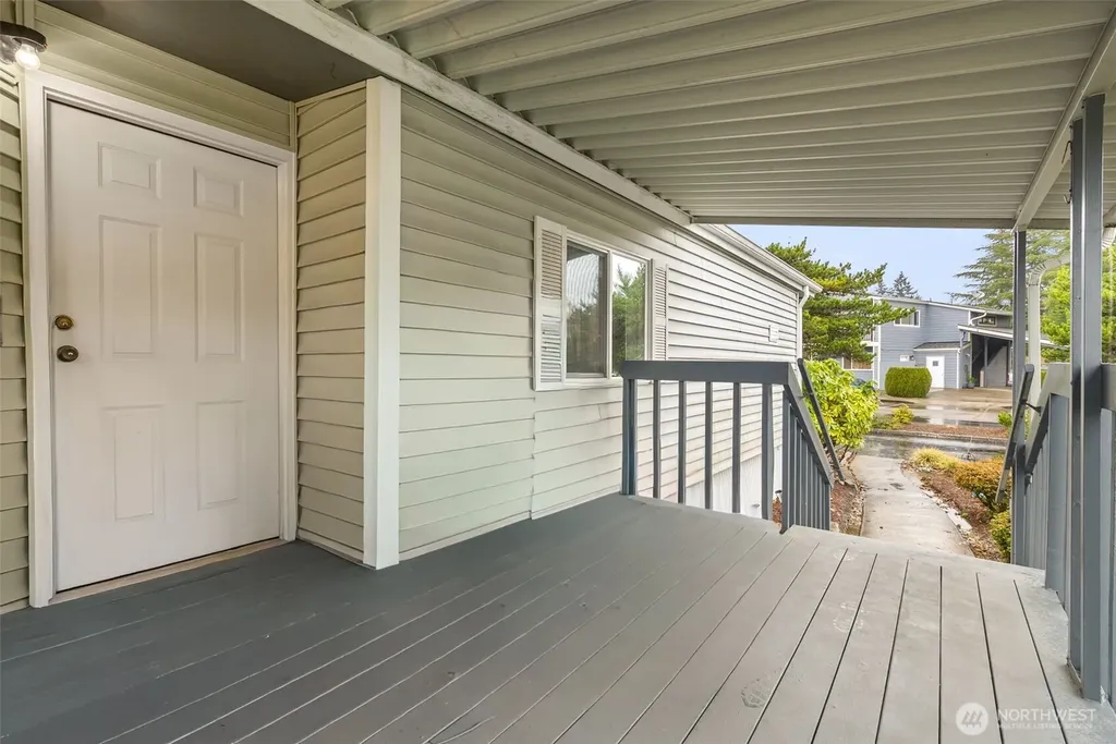 139 NE Saturn Lane Bremerton WA 98311
