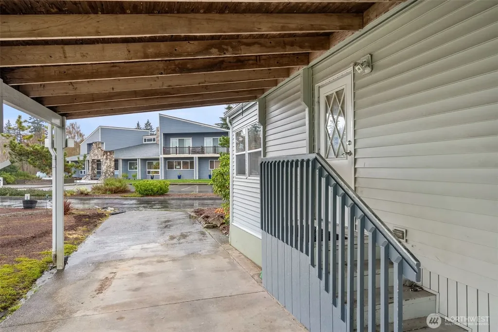 139 NE Saturn Lane Bremerton WA 98311
