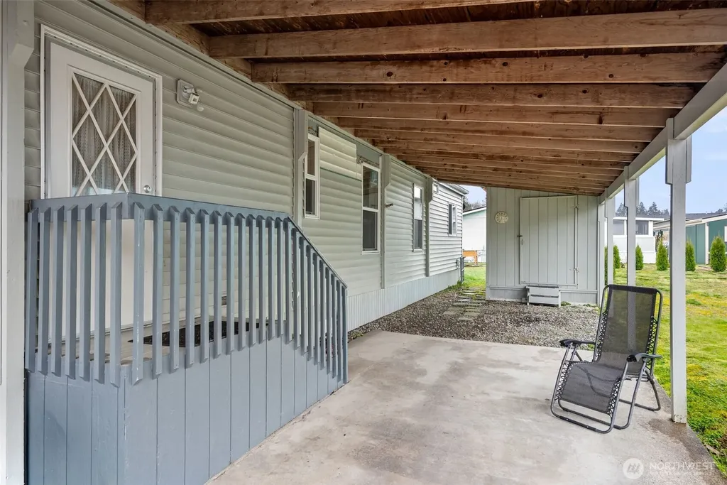 139 NE Saturn Lane Bremerton WA 98311