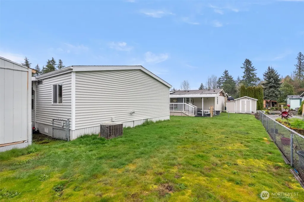 139 NE Saturn Lane Bremerton WA 98311