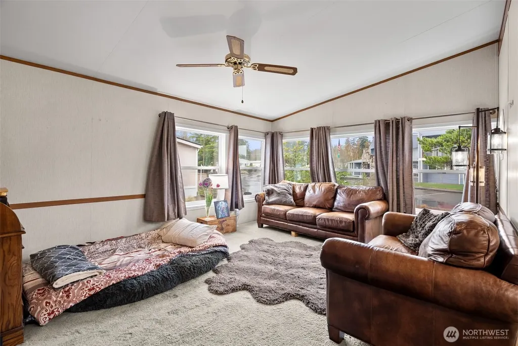 139 NE Saturn Lane Bremerton WA 98311