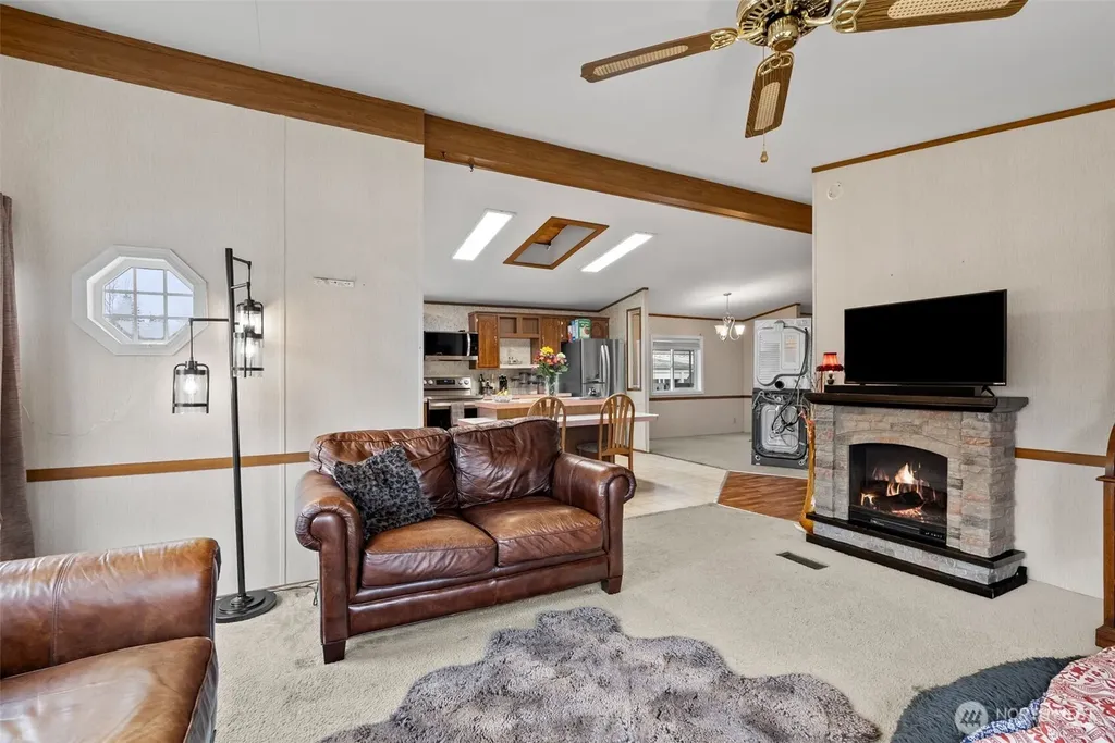 139 NE Saturn Lane Bremerton WA 98311