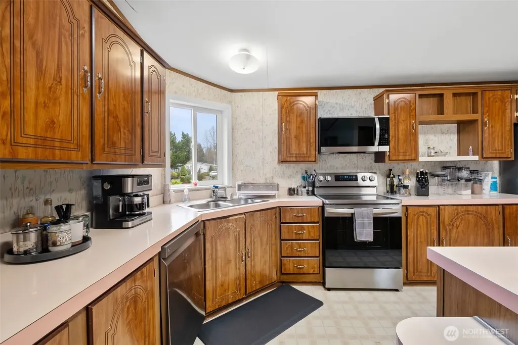 139 NE Saturn Lane Bremerton WA 98311