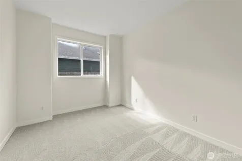 765 Vashon Avenue NE Renton WA 98059