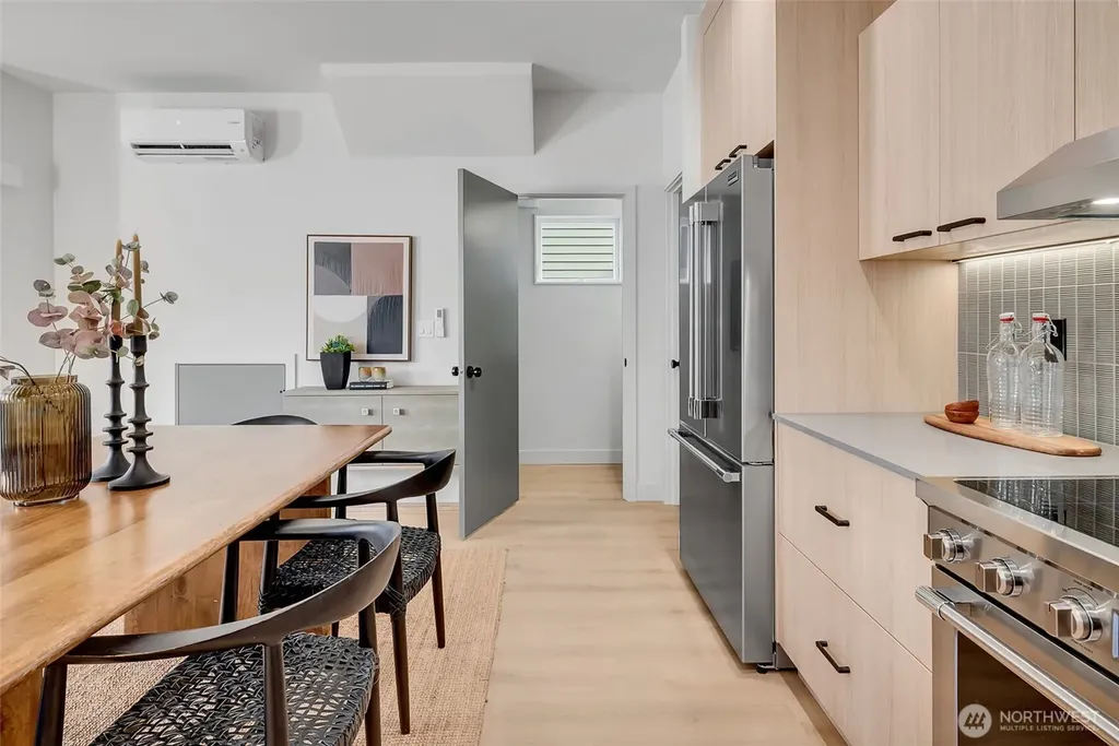 4405 S Holly Street Seattle WA 98118