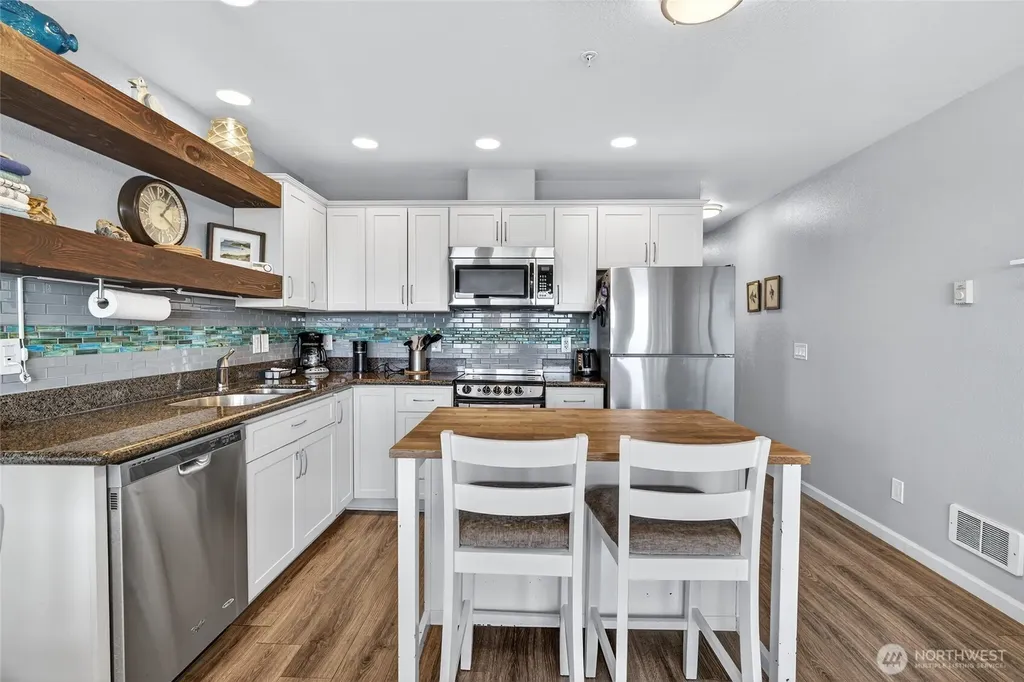 205 W Bolstad Avenue Long Beach WA 98631