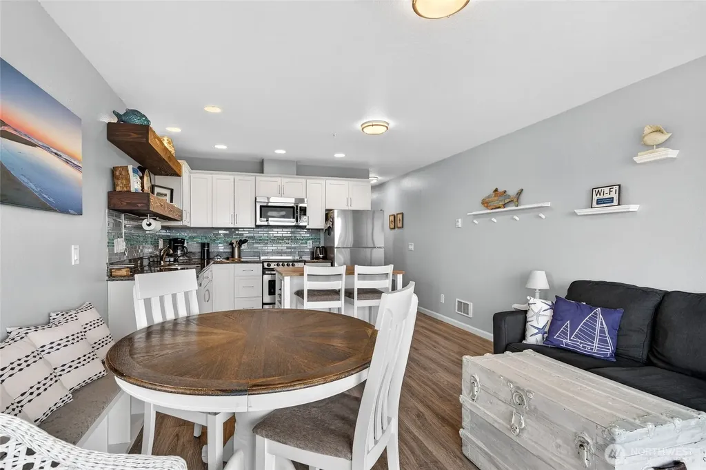 205 W Bolstad Avenue Long Beach WA 98631