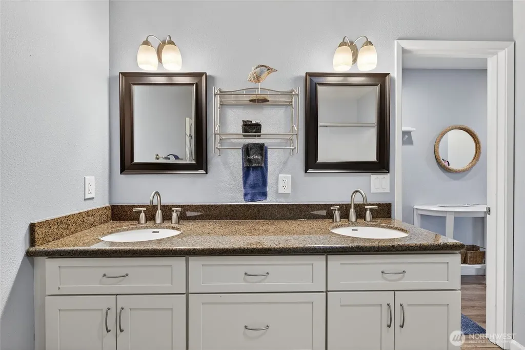 205 W Bolstad Avenue Long Beach WA 98631