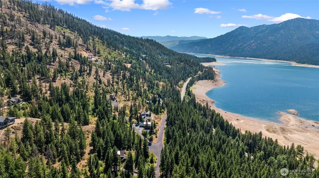 7 Carillon Cove Drive Ronald WA 98940