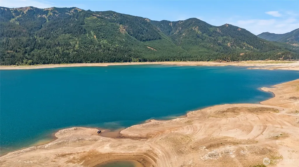 7 Carillon Cove Drive Ronald WA 98940