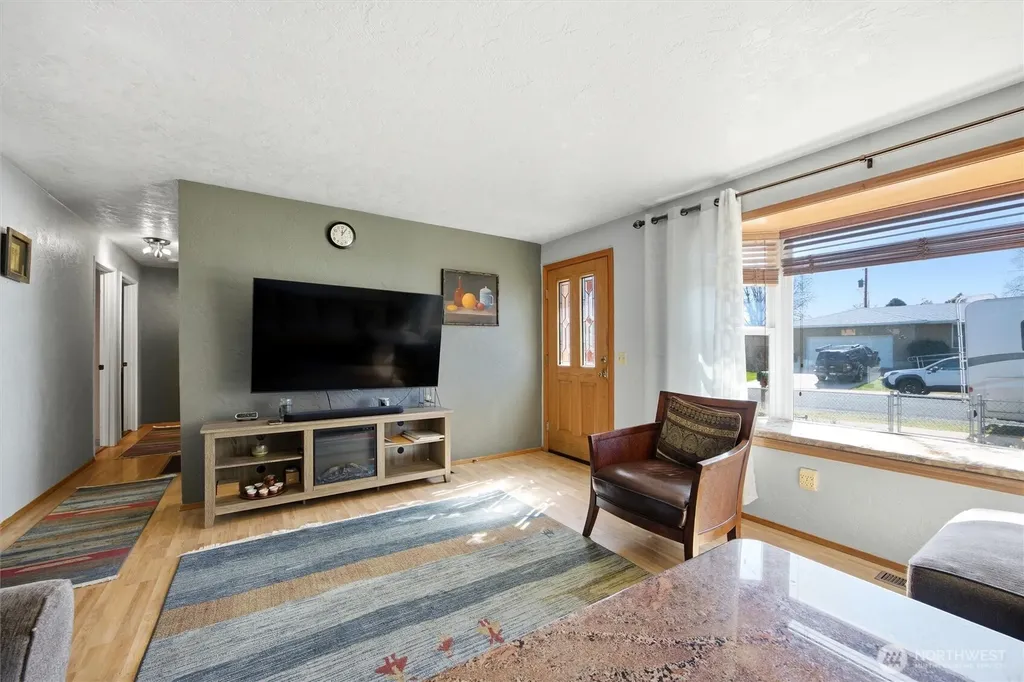 1840 W 11th Avenue Kennewick WA 99337