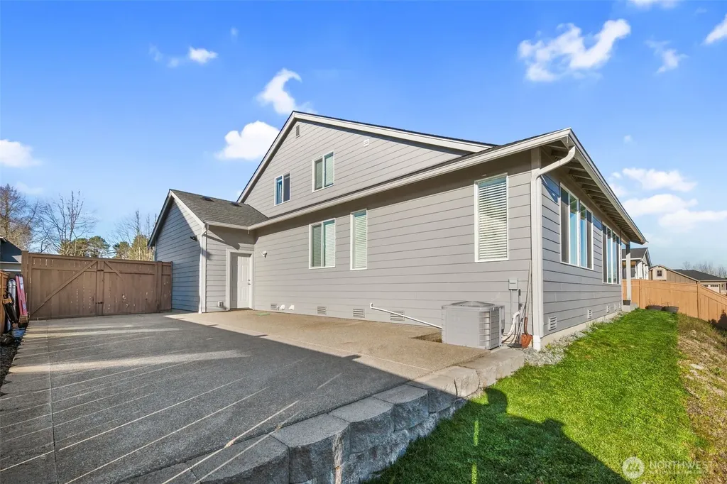 22808 72nd Street E Buckley WA 98321