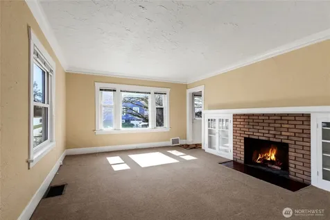864 S Fife Street Tacoma WA 98405