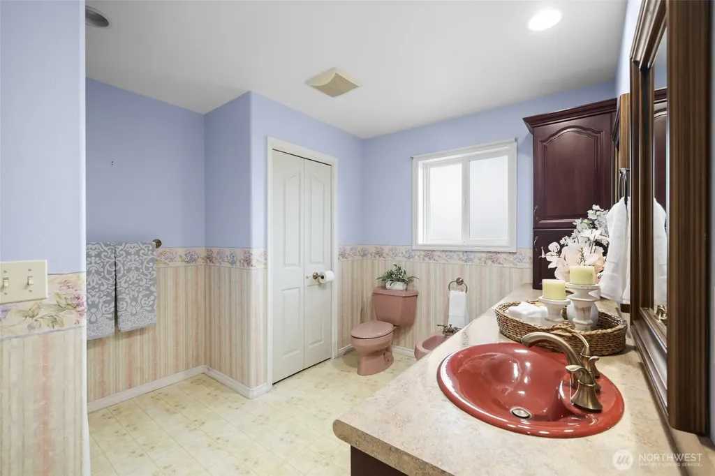 382 Discovery View Drive Sequim WA 98382
