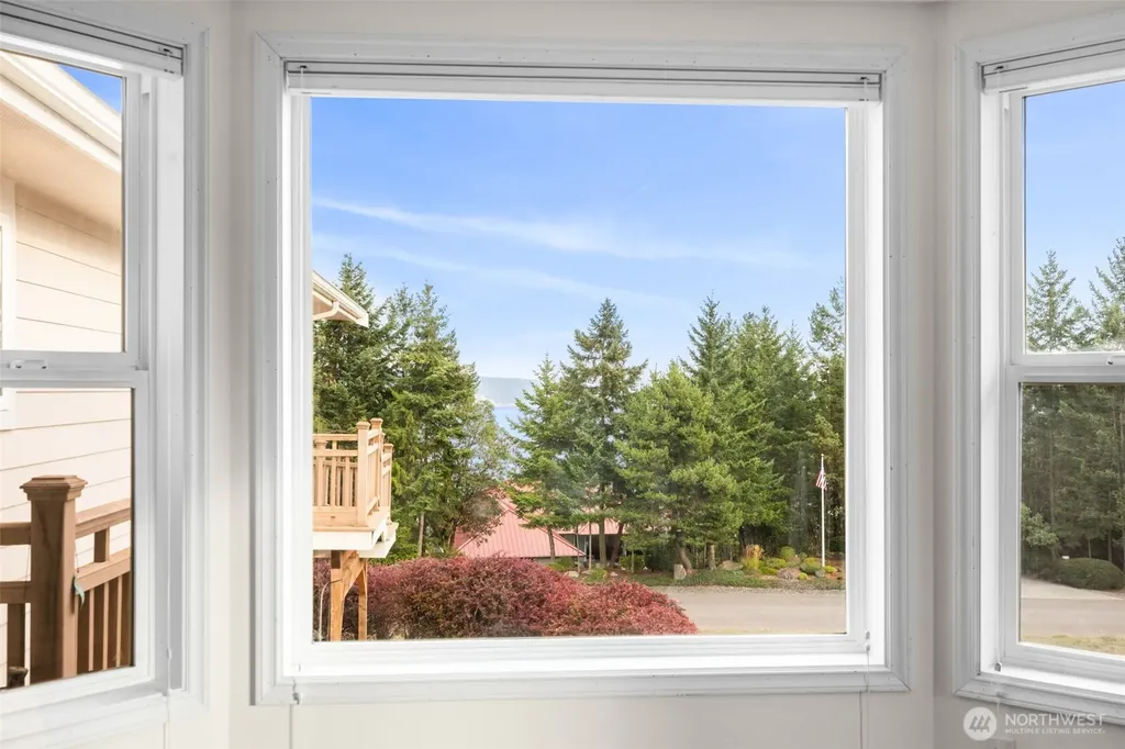 382 Discovery View Drive Sequim WA 98382
