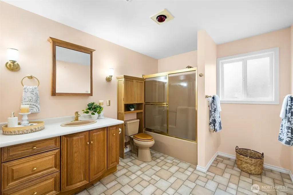 382 Discovery View Drive Sequim WA 98382