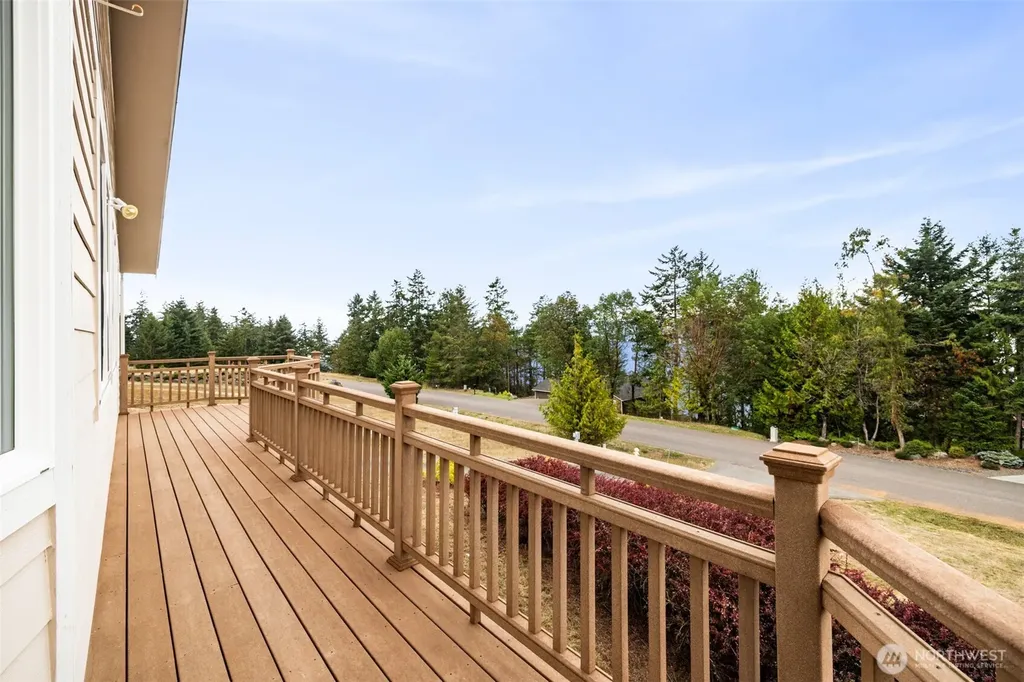 382 Discovery View Drive Sequim WA 98382
