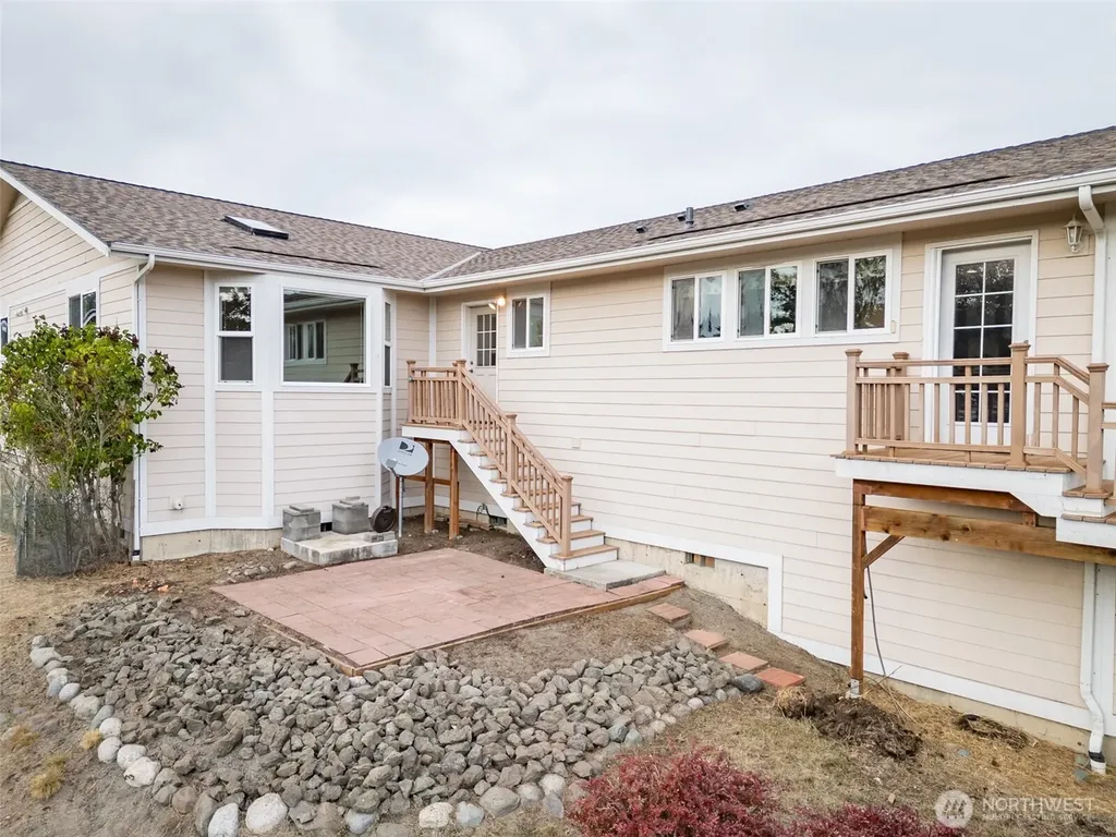 382 Discovery View Drive Sequim WA 98382