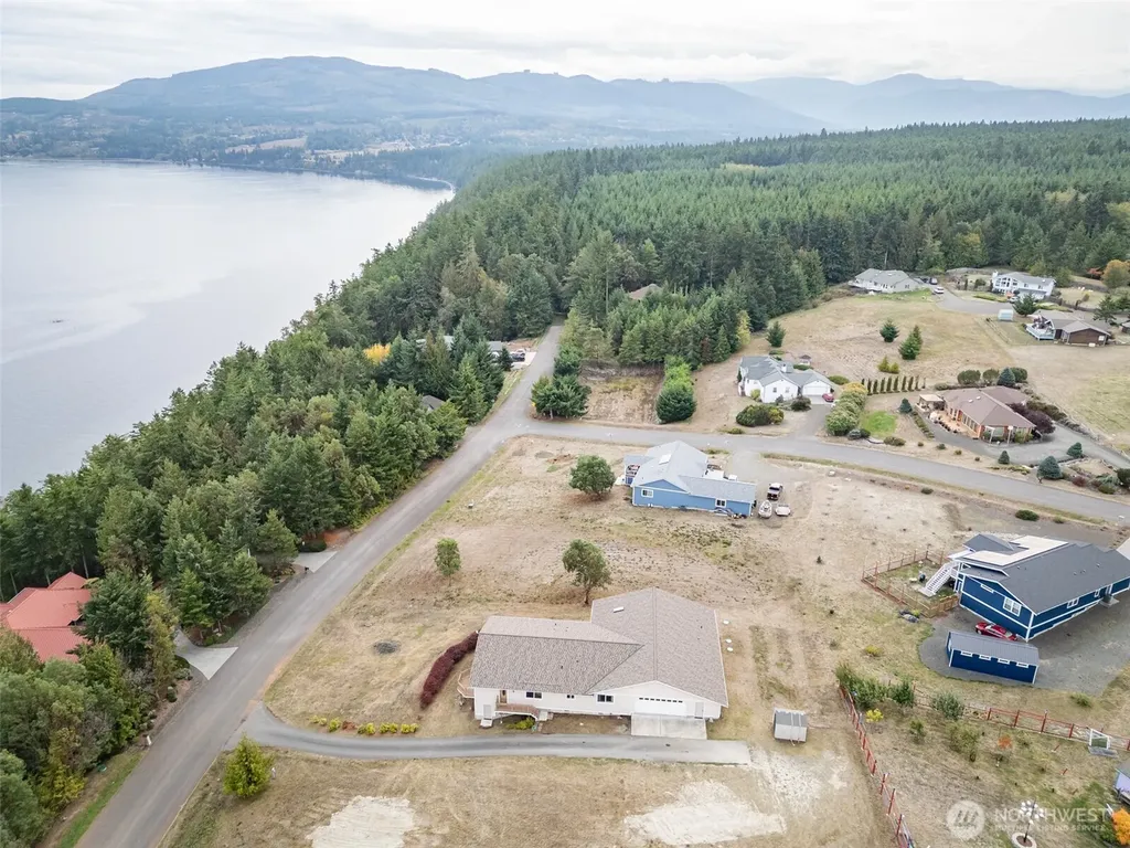 382 Discovery View Drive Sequim WA 98382