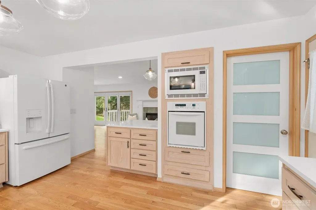 24801 Hillbend Lane NE Kingston WA 98346