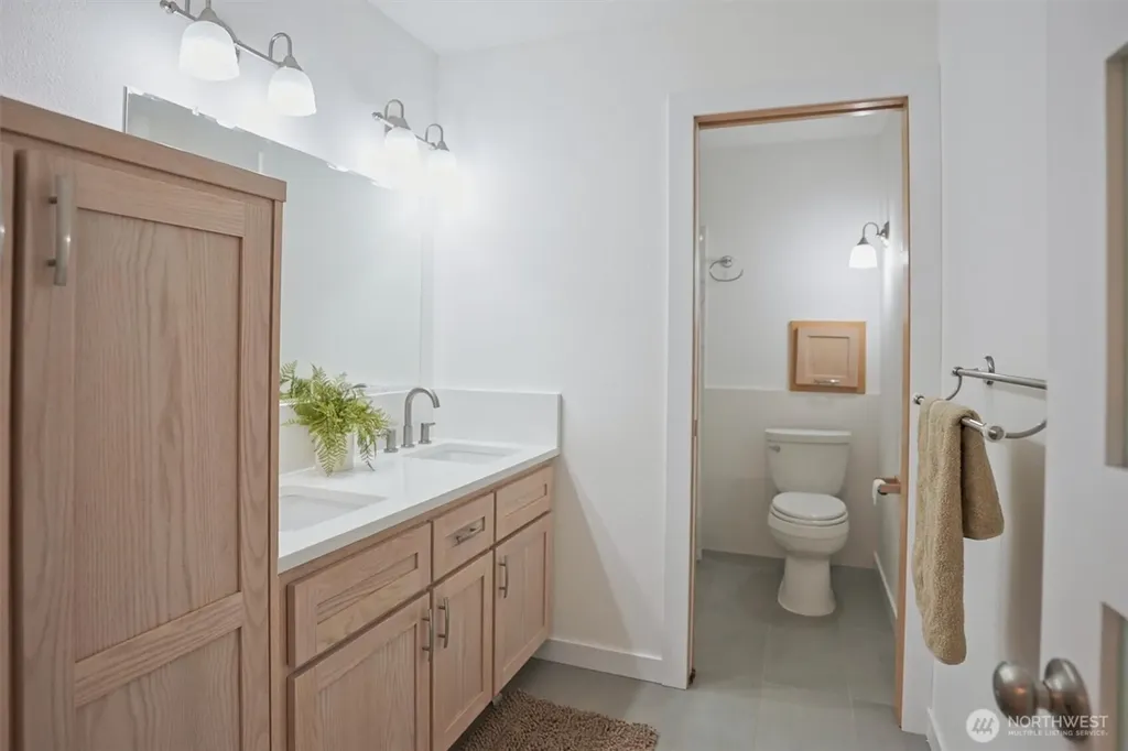 24801 Hillbend Lane NE Kingston WA 98346