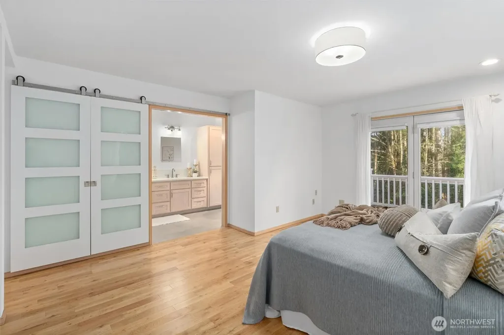 24801 Hillbend Lane NE Kingston WA 98346