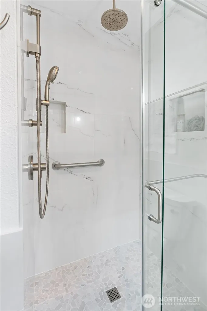 24801 Hillbend Lane NE Kingston WA 98346