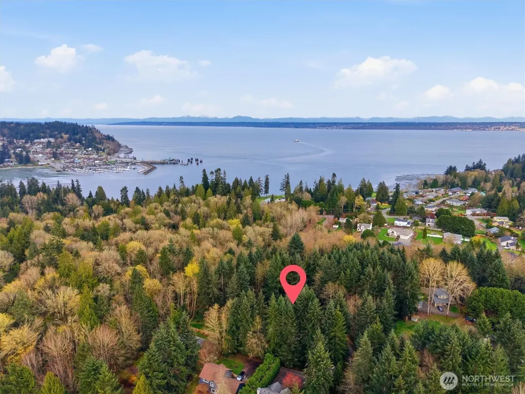 24801 Hillbend Lane NE Kingston WA 98346