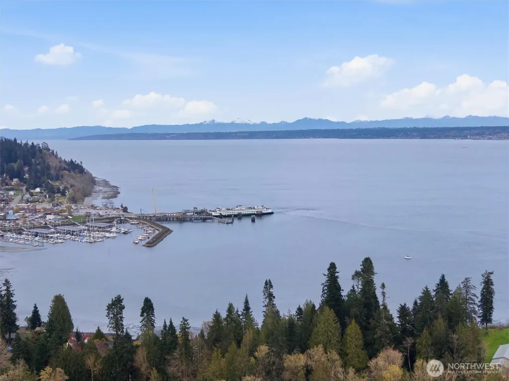 24801 Hillbend Lane NE Kingston WA 98346