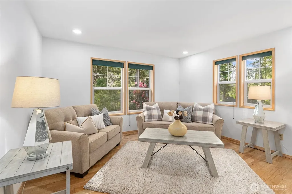24801 Hillbend Lane NE Kingston WA 98346