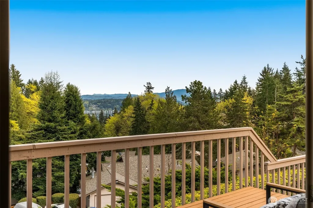 216 167th Place NE Bellevue WA 98008