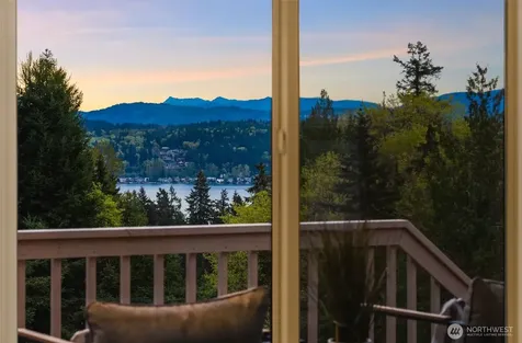 216 167th Place NE Bellevue WA 98008