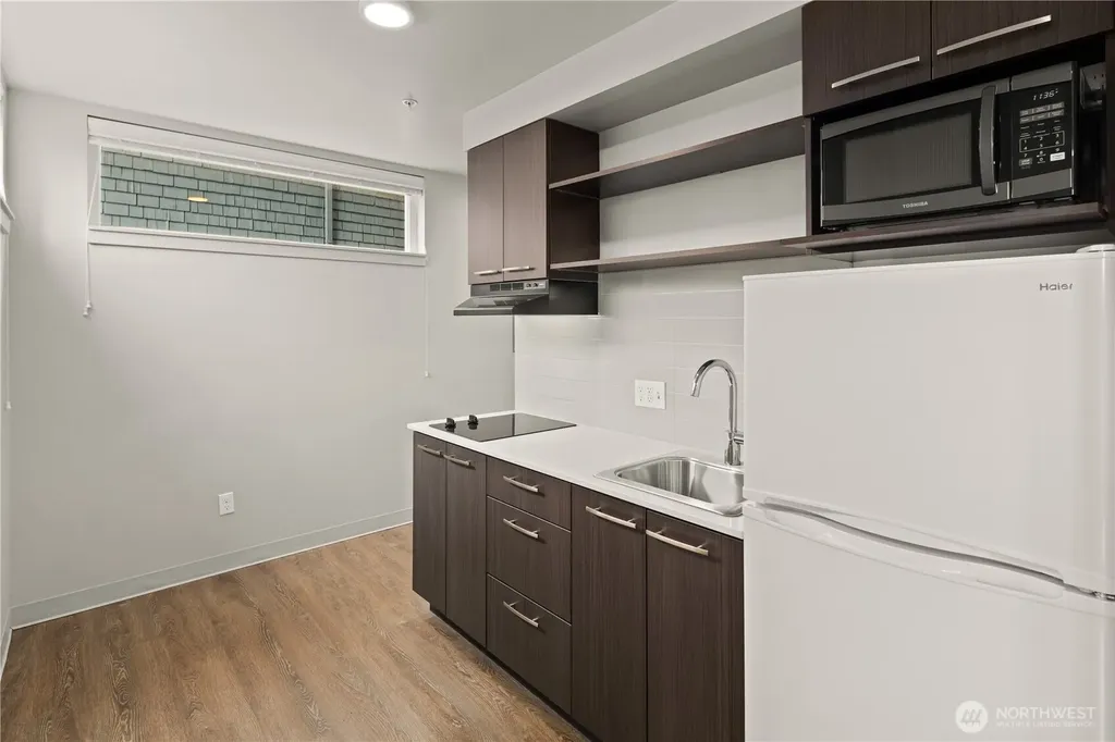 1814 E John Street Seattle WA 98112