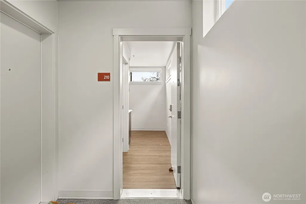 1814 E John Street Seattle WA 98112