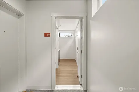 1814 E John Street Seattle WA 98112
