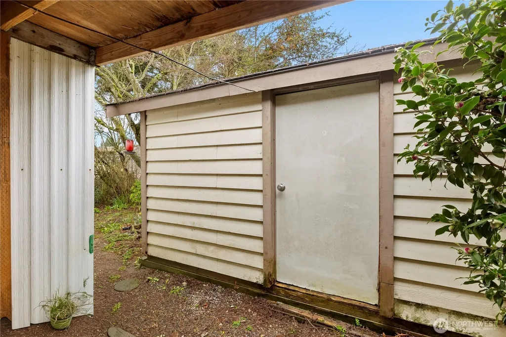 725 37th Street SE Auburn WA 98002