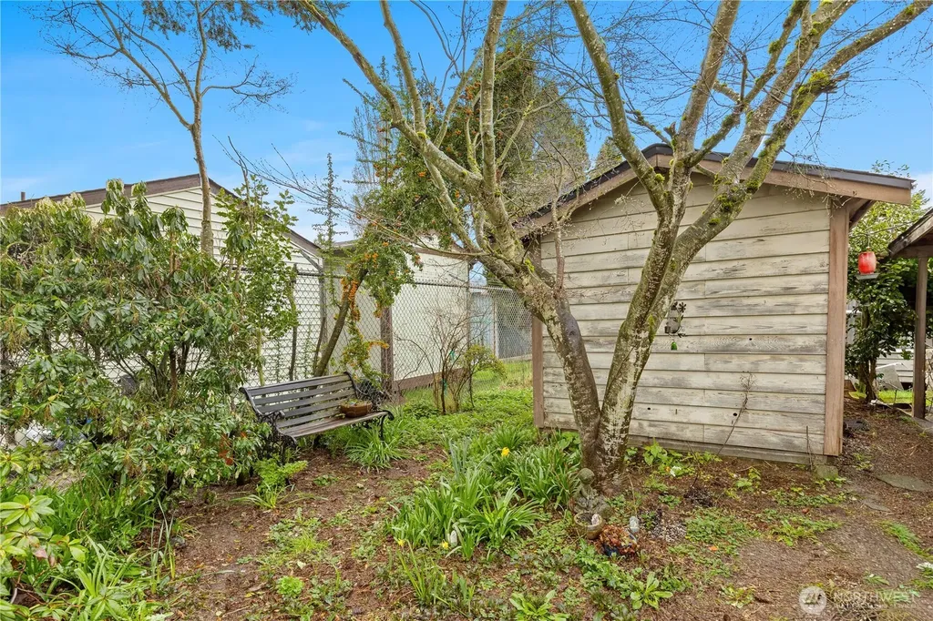 725 37th Street SE Auburn WA 98002