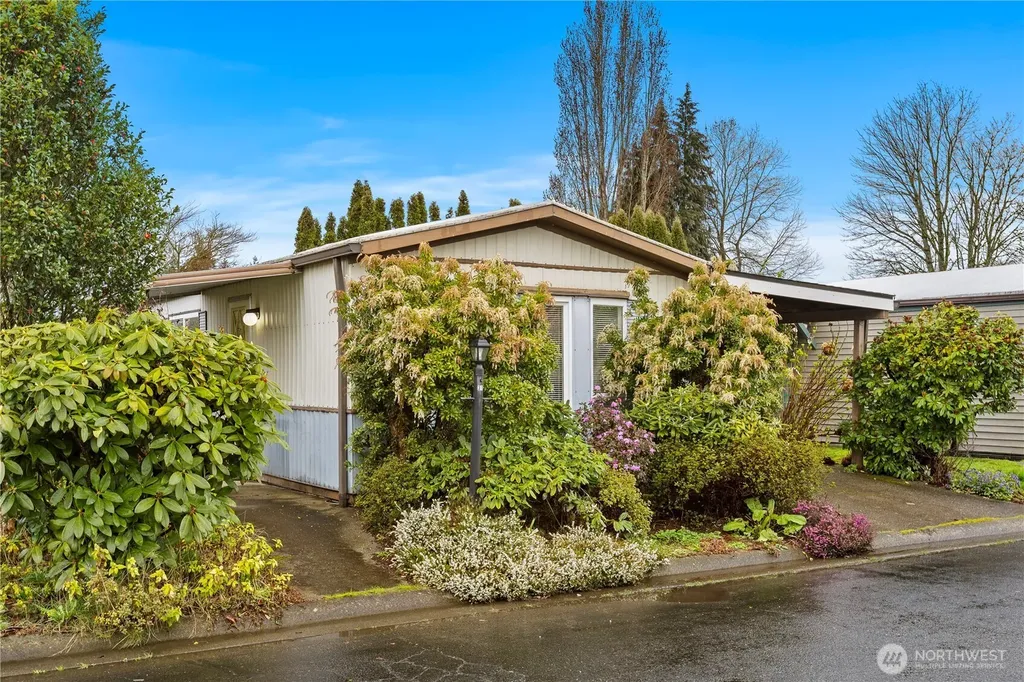 725 37th Street SE Auburn WA 98002