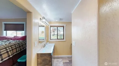 79 Duck Lake Road Omak WA 98841