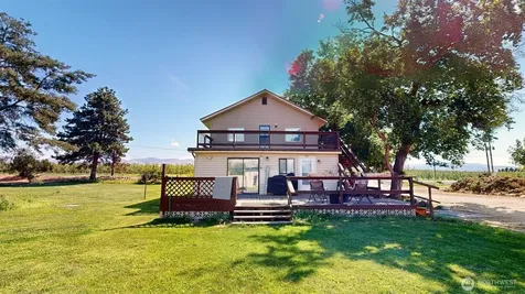 79 Duck Lake Road Omak WA 98841