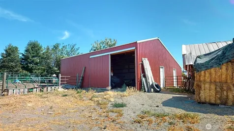 79 Duck Lake Road Omak WA 98841