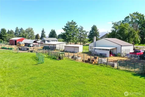 79 Duck Lake Road Omak WA 98841